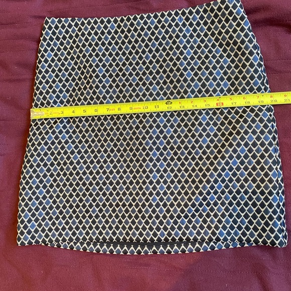 LOFT Black and Tan Patterned Mini Skirt - Picture 6 of 9